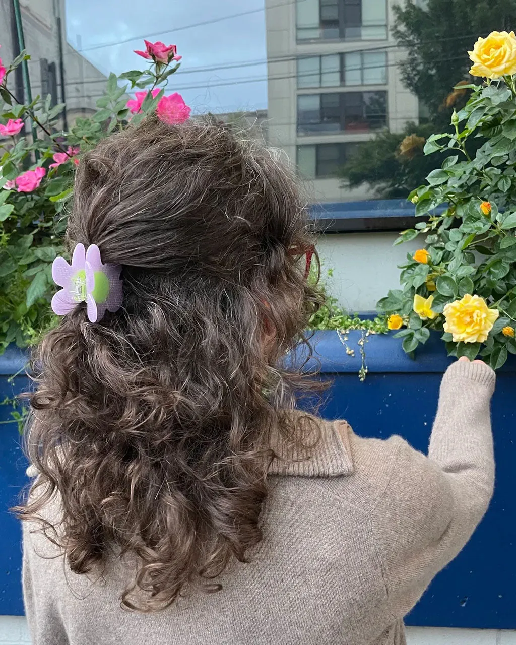 Flower Claw - Shimmer sold by ban.do product image thumbnail 5