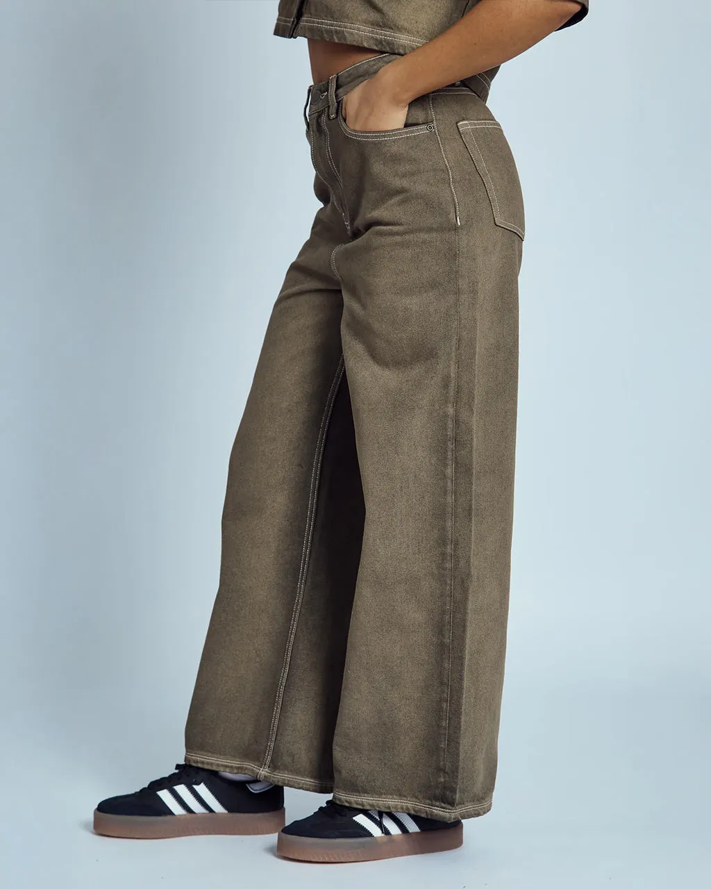 Lacy Barrel Leg Washed Jean sold by ban.do product image thumbnail 3