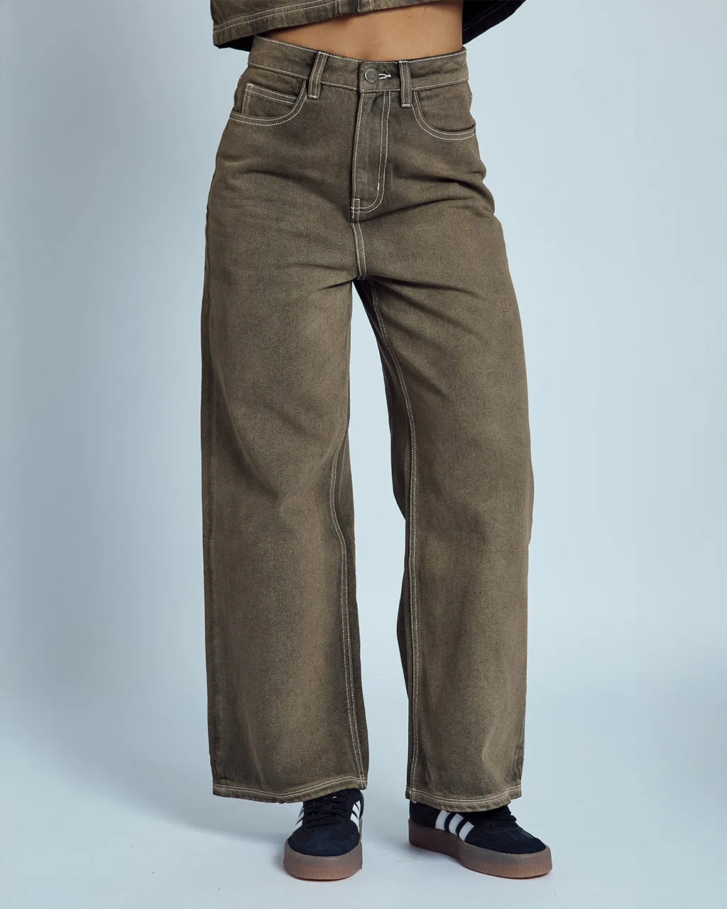 Lacy Barrel Leg Washed Jean sold by ban.do