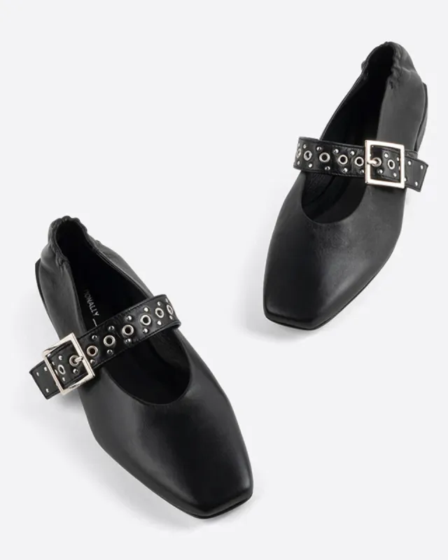 Forum Mary Jane - Black sold by ban.do
