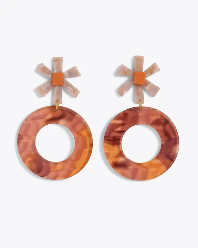 Note Earrings - Caramelo sold by ban.do