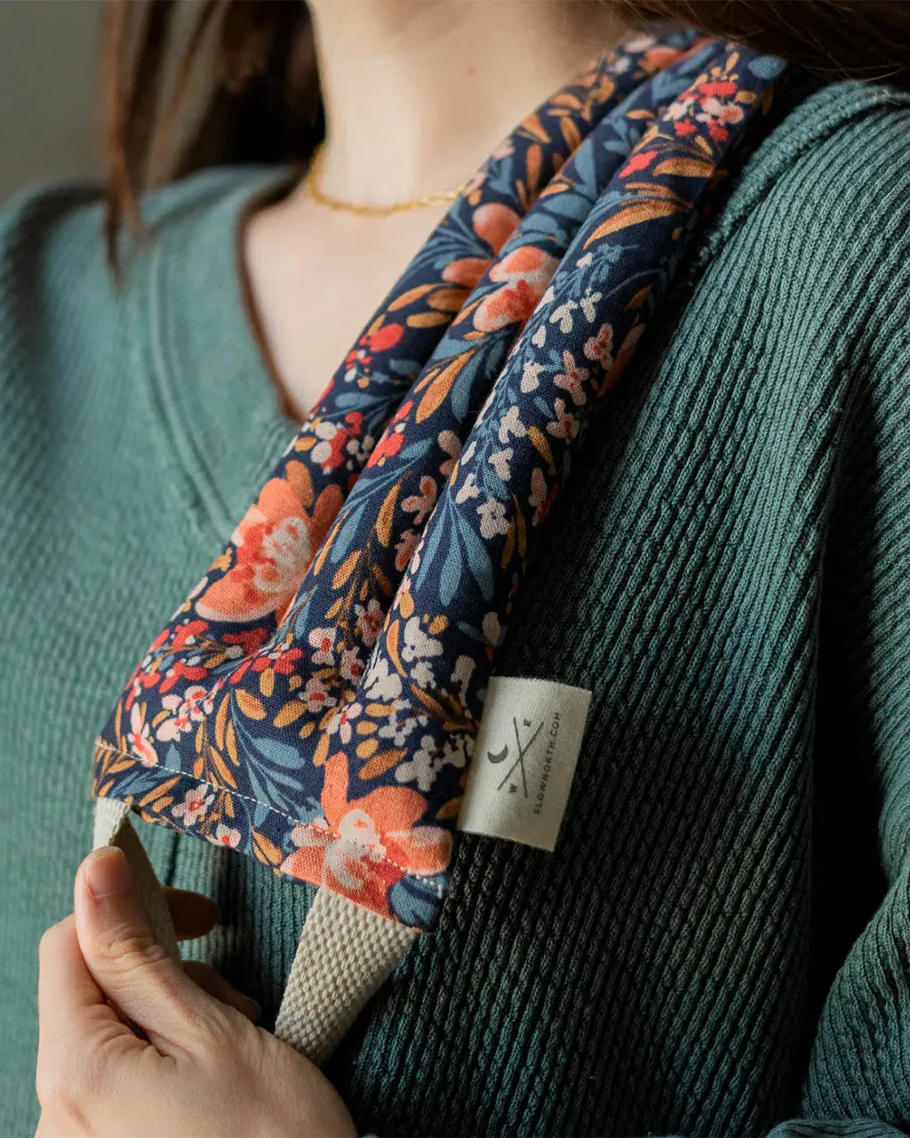 Neck Wrap Therapy Pack - Pom Blossom sold by ban.do product image thumbnail 2