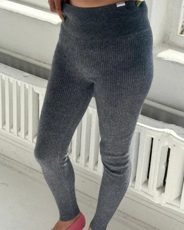 Cashmere Ribbed Leggings - Charcoal sold by ban.do
