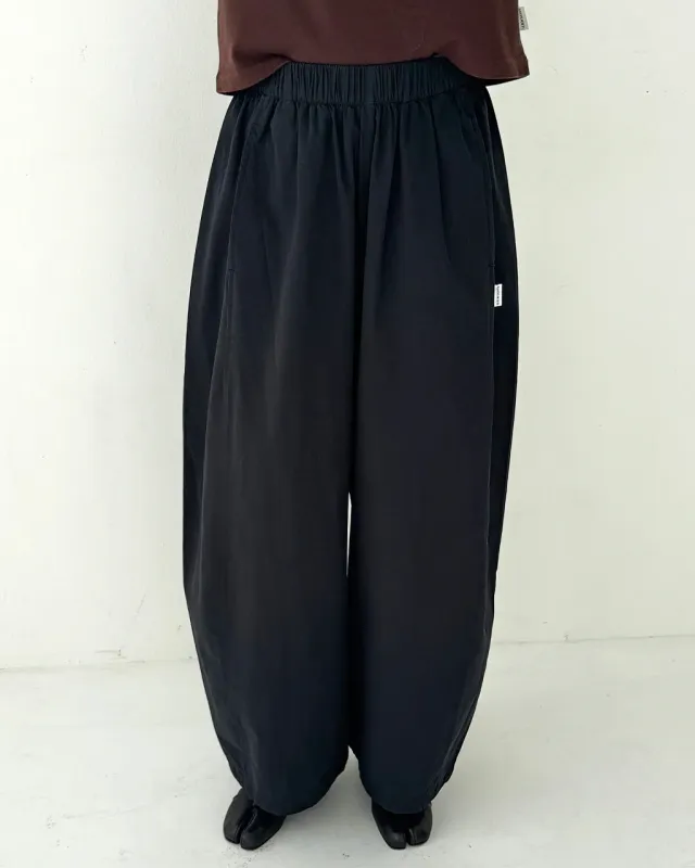Parachute Pants - Black sold by ban.do