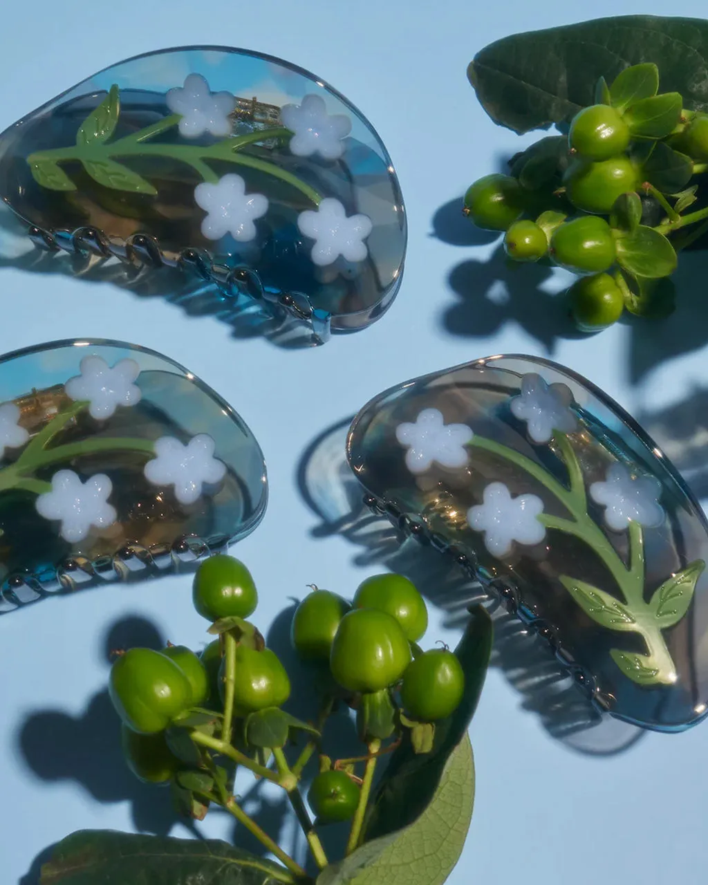 Forget-Me-Not Hair Claw sold by ban.do product image thumbnail 4