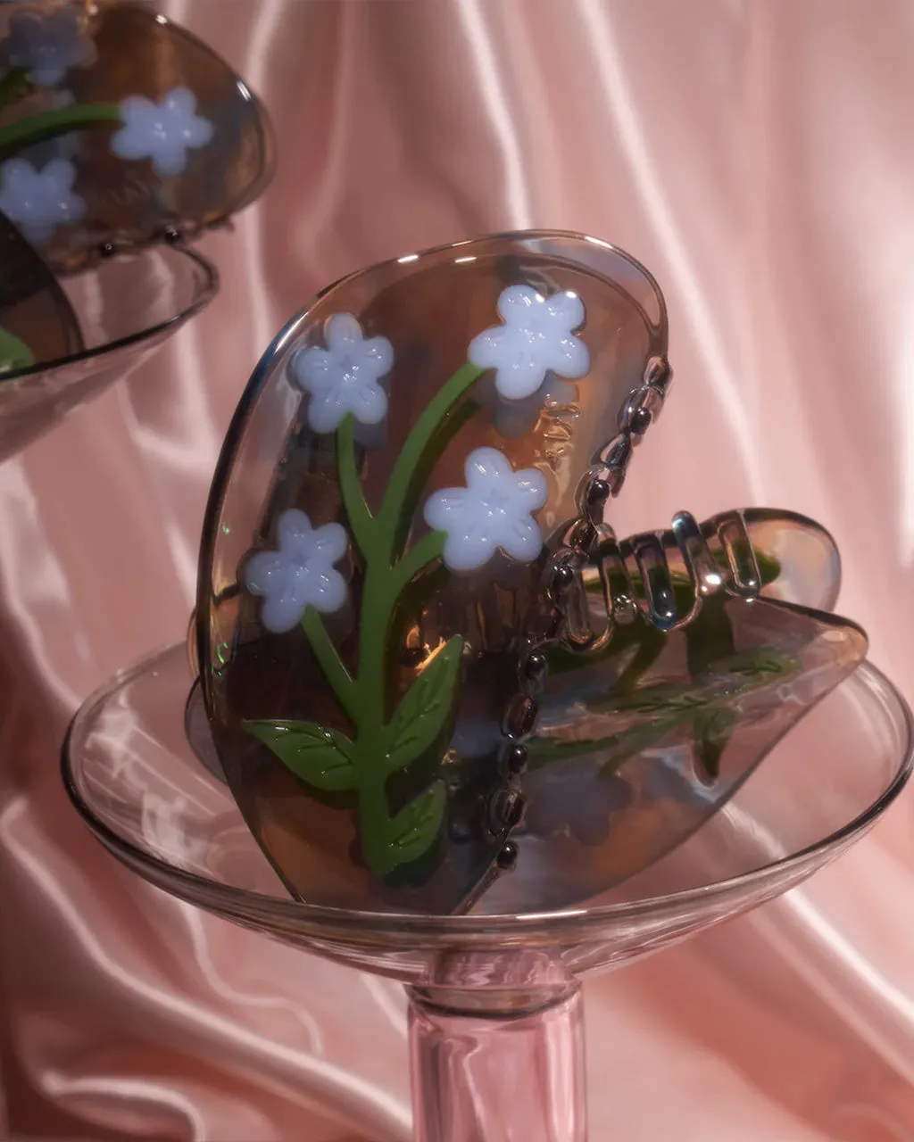 Forget-Me-Not Hair Claw sold by ban.do product image thumbnail 3