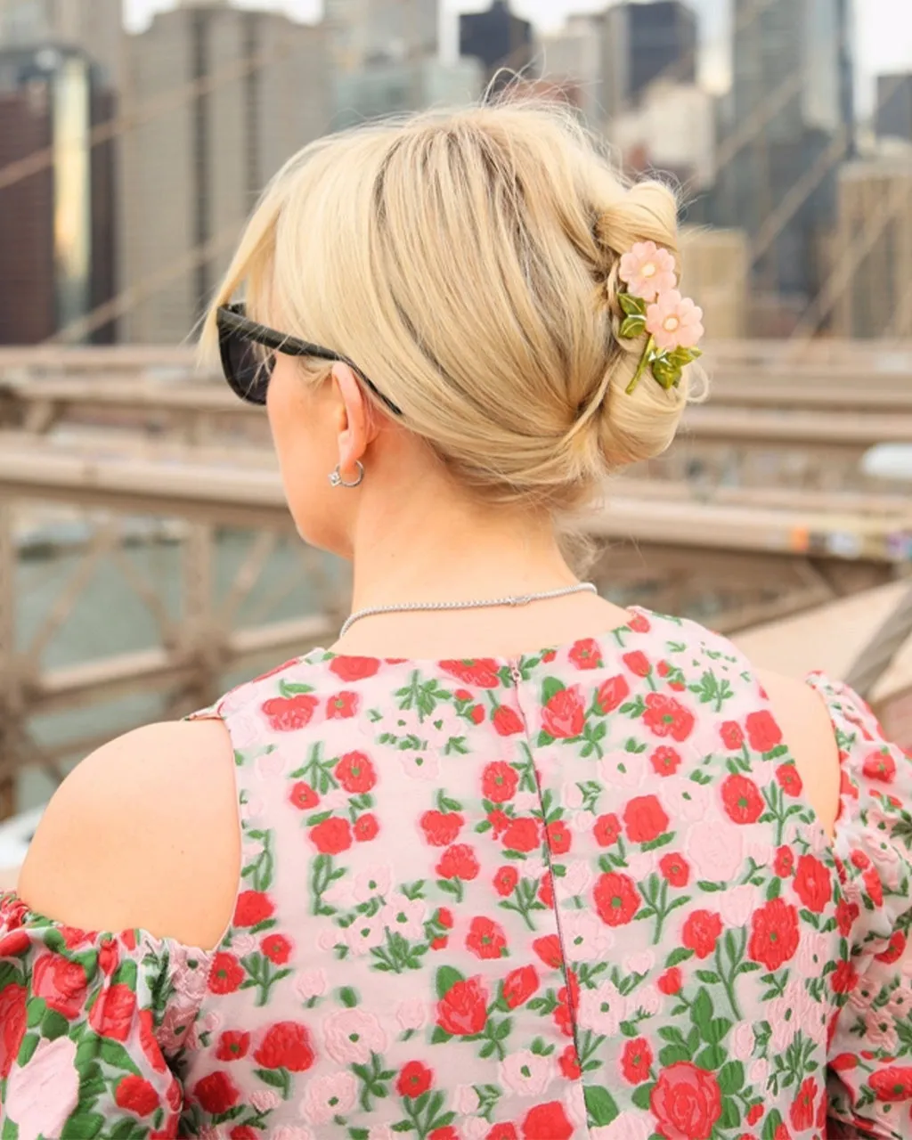 Wild Roses Claw Hair Clip sold by ban.do product image thumbnail 2