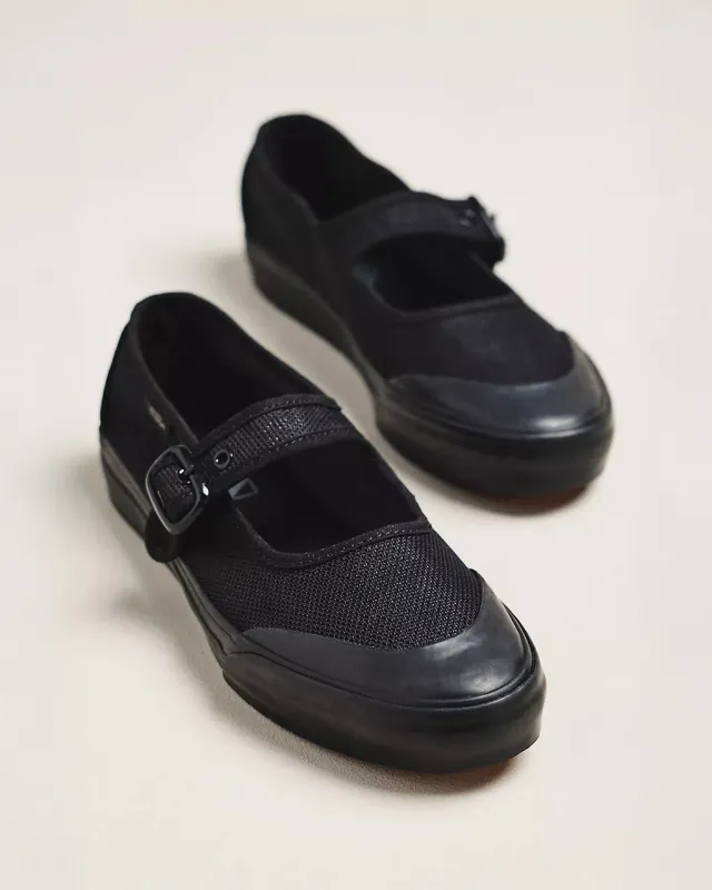 Mesh Mary Jane Shoe - Black made by Vans