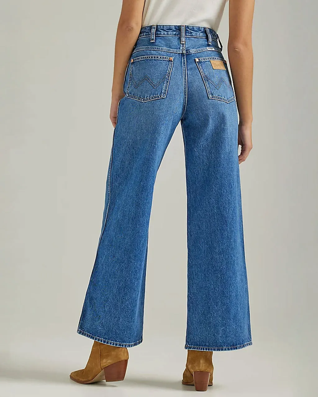 Worldwide High Rise Crop Jeans - Preloved sold by ban.do product image thumbnail 2