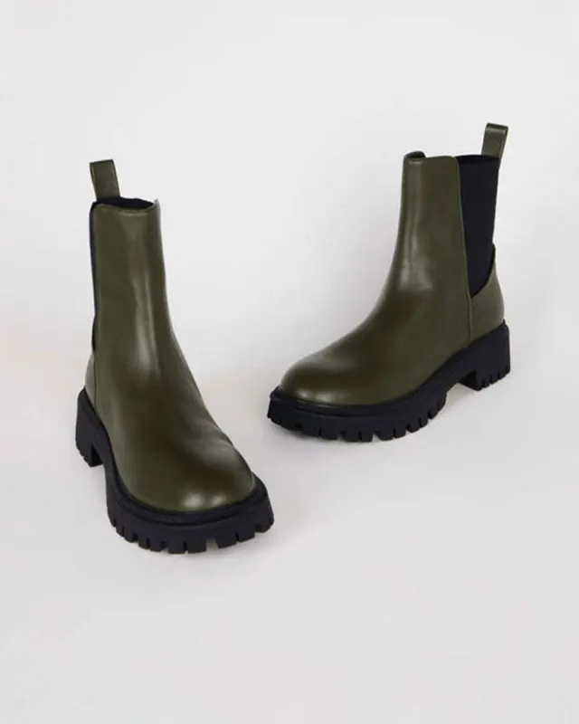 Guided Boot - Hunter sold by ban.do