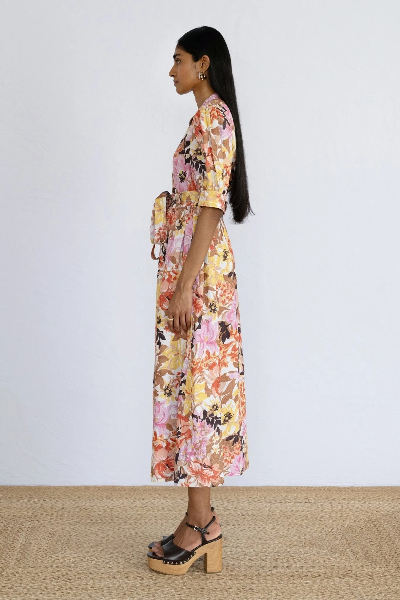 Daffodil Dress Bouquet Antique sold by Banjanan product image thumbnail 3