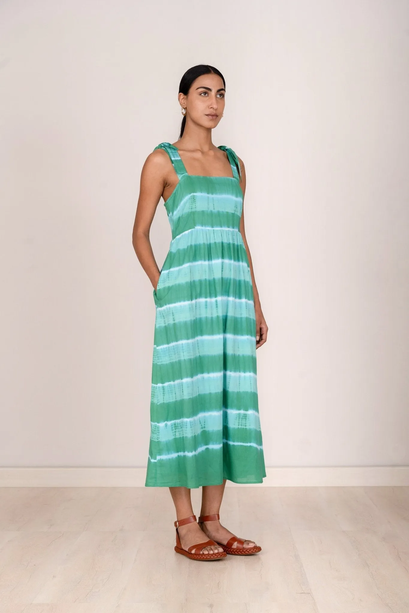 Ginerva Dress Hand Tie Dye Emerald sold by Banjanan product image thumbnail 4