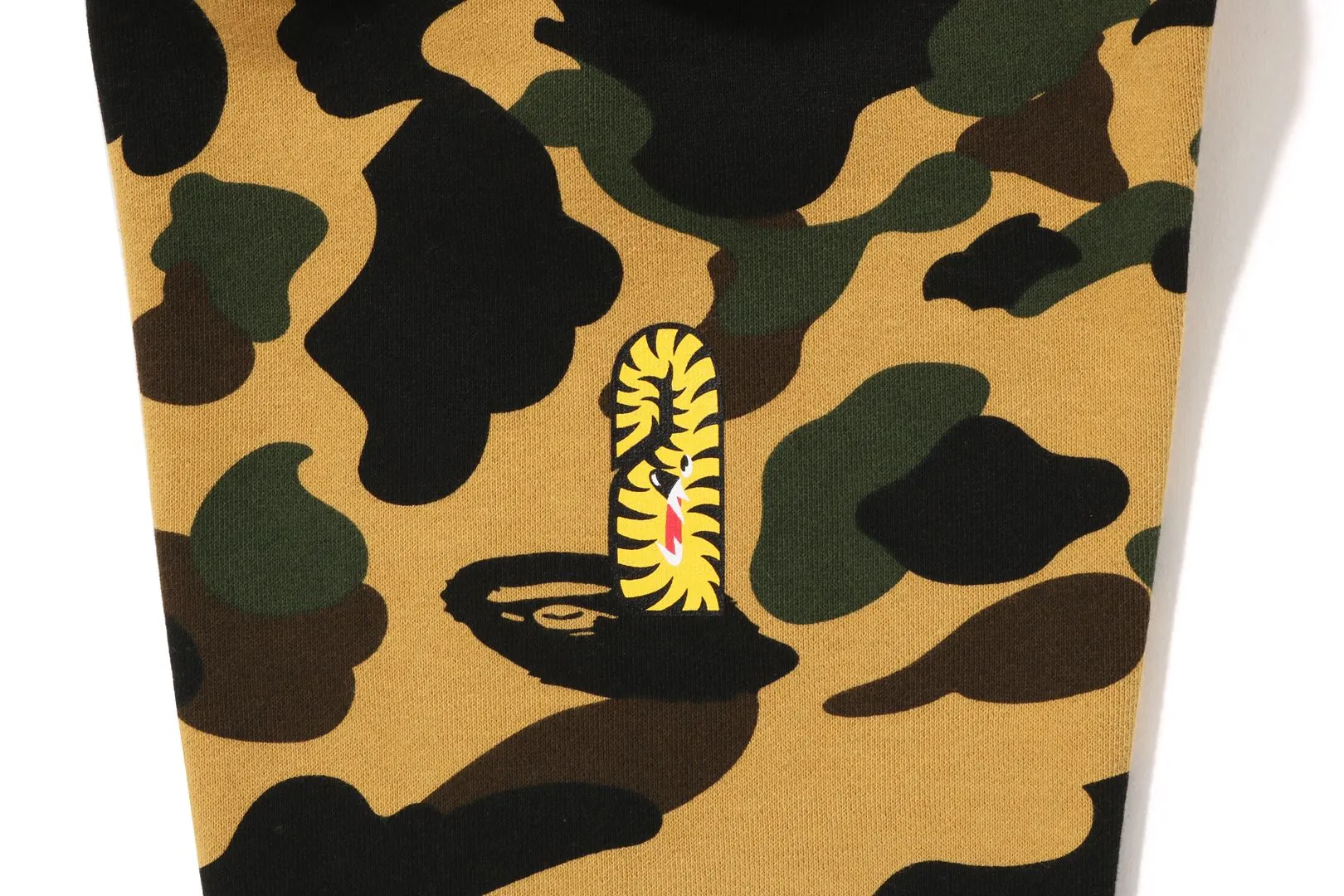 1ST CAMO 2ND SHARK FULL ZIP HOODIE sold by Bape product image thumbnail 4
