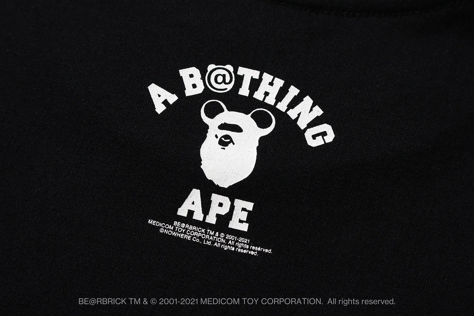 【 BAPE X MEDICOM TOY 】BE@RBRICK CAMO BE@R COLLEGE TEE sold by Bape product image thumbnail 4