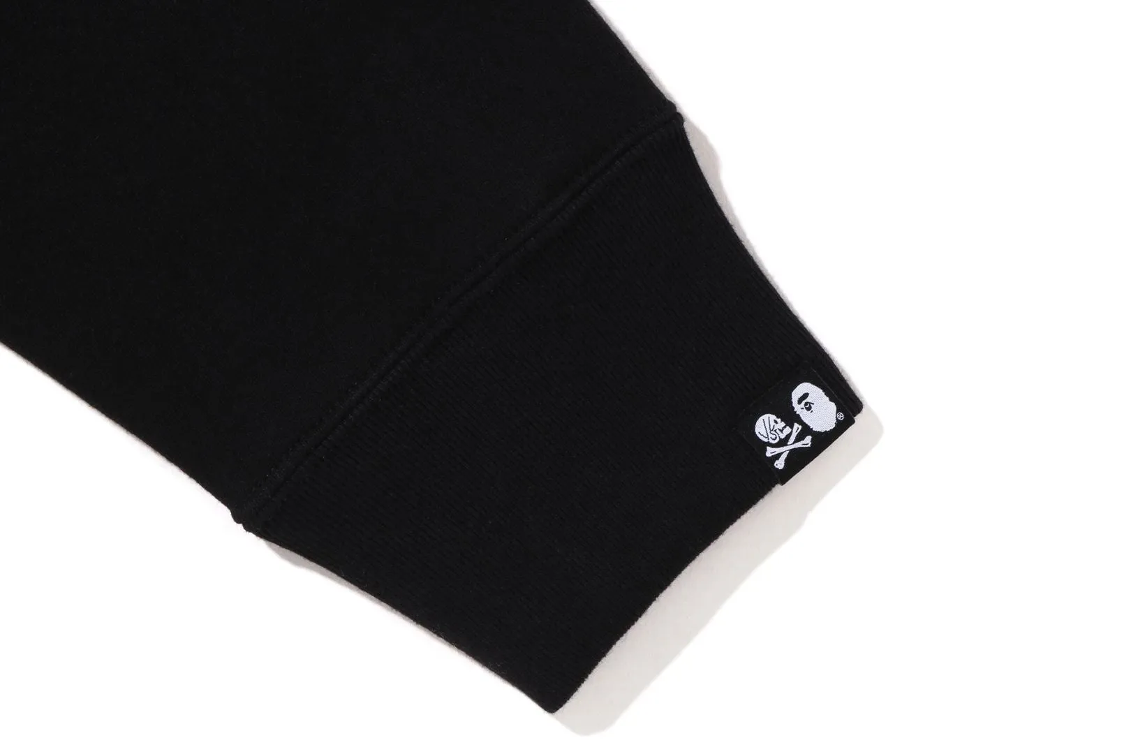 【 BAPE X NBHD 】RELAXED FIT CREWNECK sold by Bape product image thumbnail 5