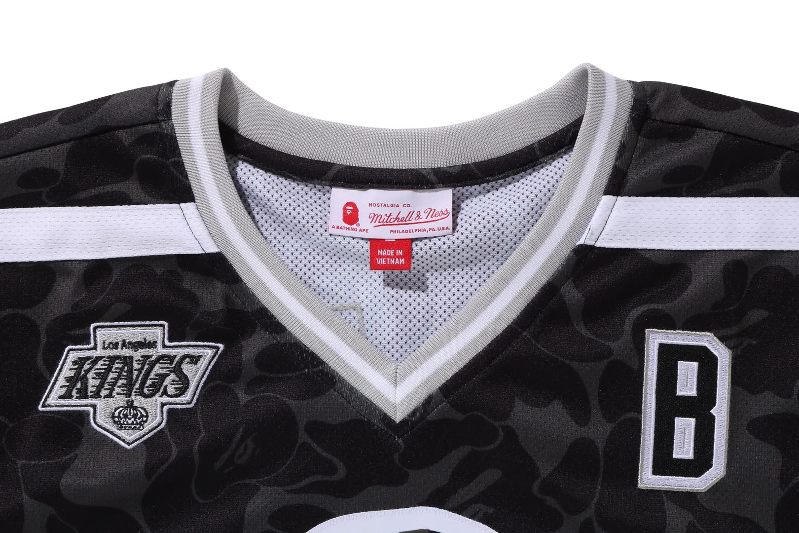【 BAPE X MITCHELL & NESS 】NHL LOS ANGELES KINGS MESH HOCKEY JERSEY L/S TEE sold by Bape product image thumbnail 3