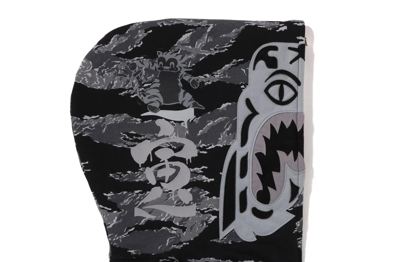 TIGER CAMO TIGER RELAXED FIT FULL ZIP HOODIE sold by Bape product image thumbnail 4