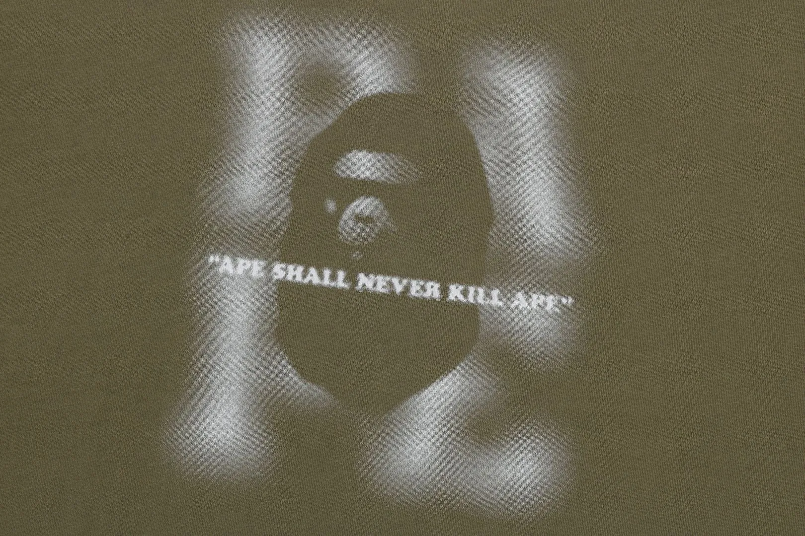 BLUR LOGO RELAXED FIT TEE sold by Bape product image thumbnail 3