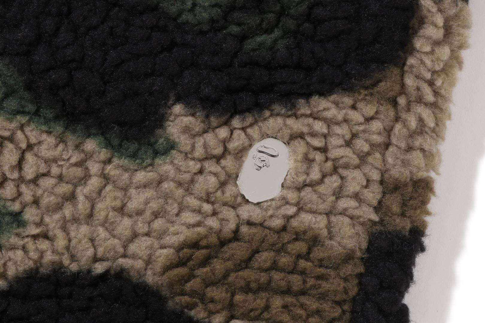 1ST CAMO METAL APE HEAD ONE POINT FLEECE PANTS sold by Bape product image thumbnail 3