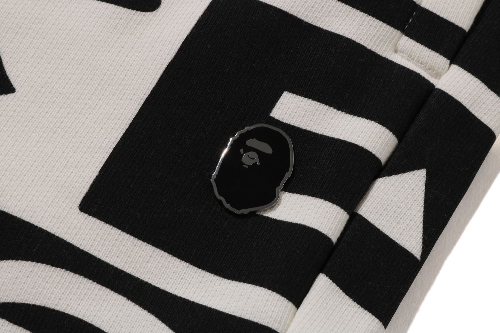 LUX SPORT PATTERN OVERSIZED SWEAT PANTS sold by Bape product image thumbnail 4