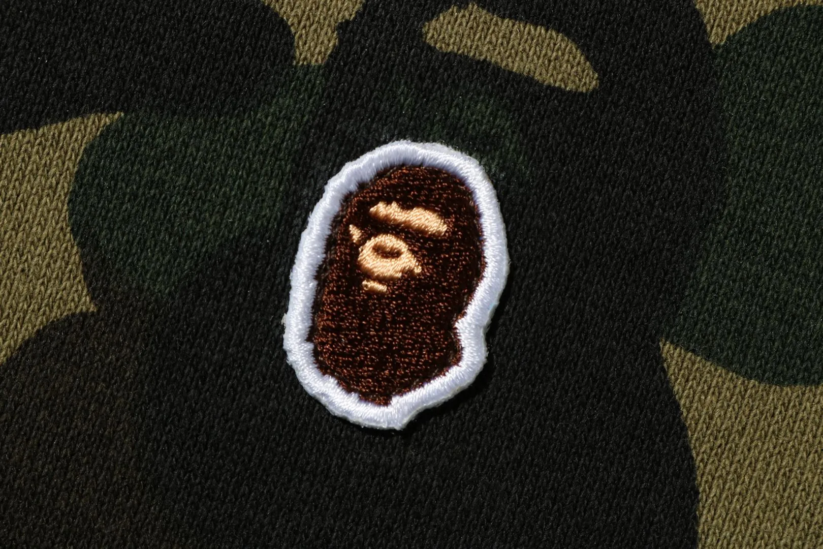 1ST CAMO ONE POINT FULL ZIP HOODIE sold by Bape product image thumbnail 2