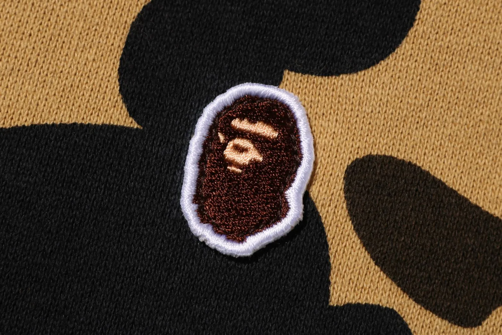 1ST CAMO ONE POINT FULL ZIP HOODIE sold by Bape product image thumbnail 4