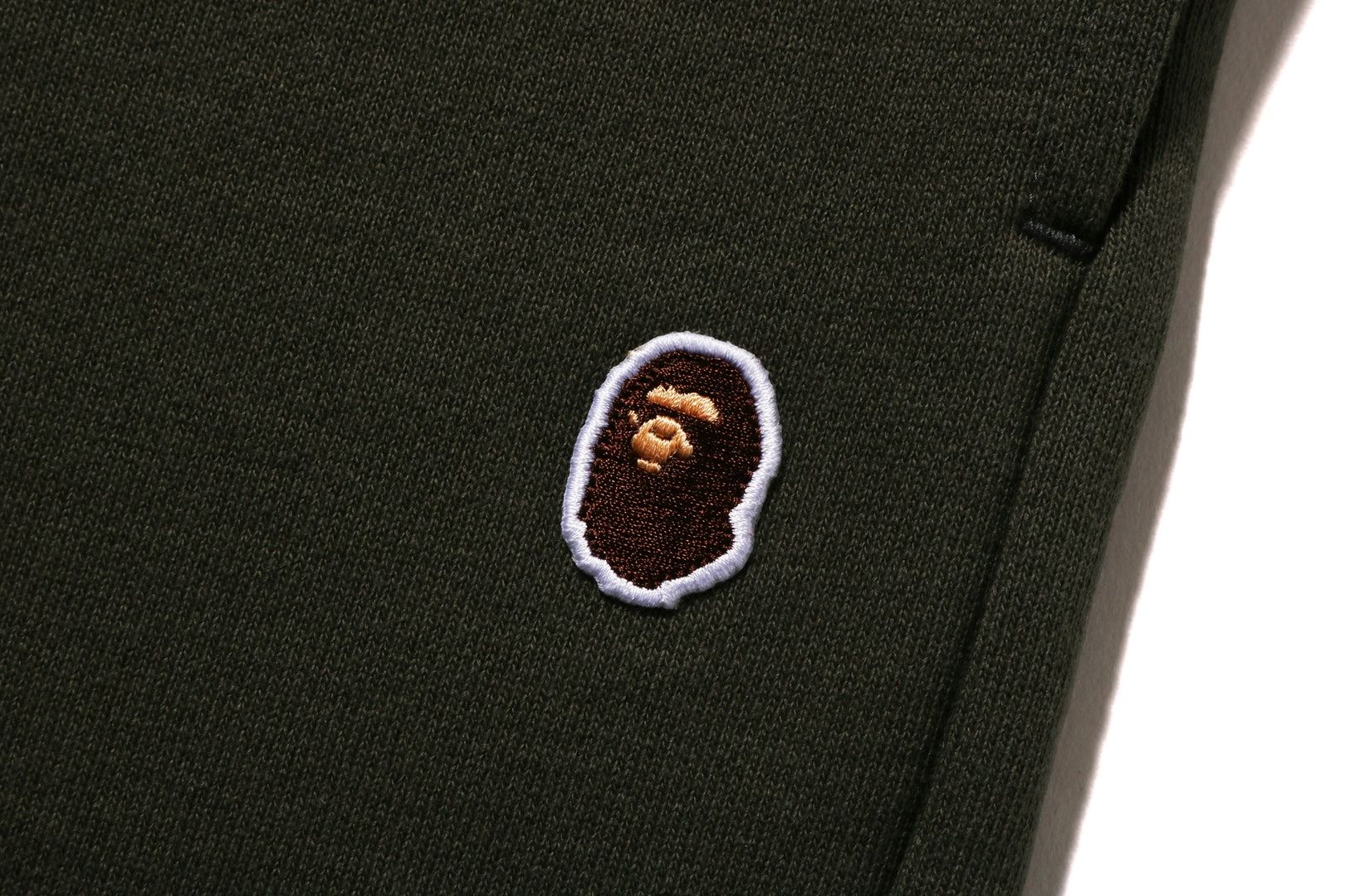 APE HEAD ONE POINT SWEAT SHORT sold by Bape product image thumbnail 12