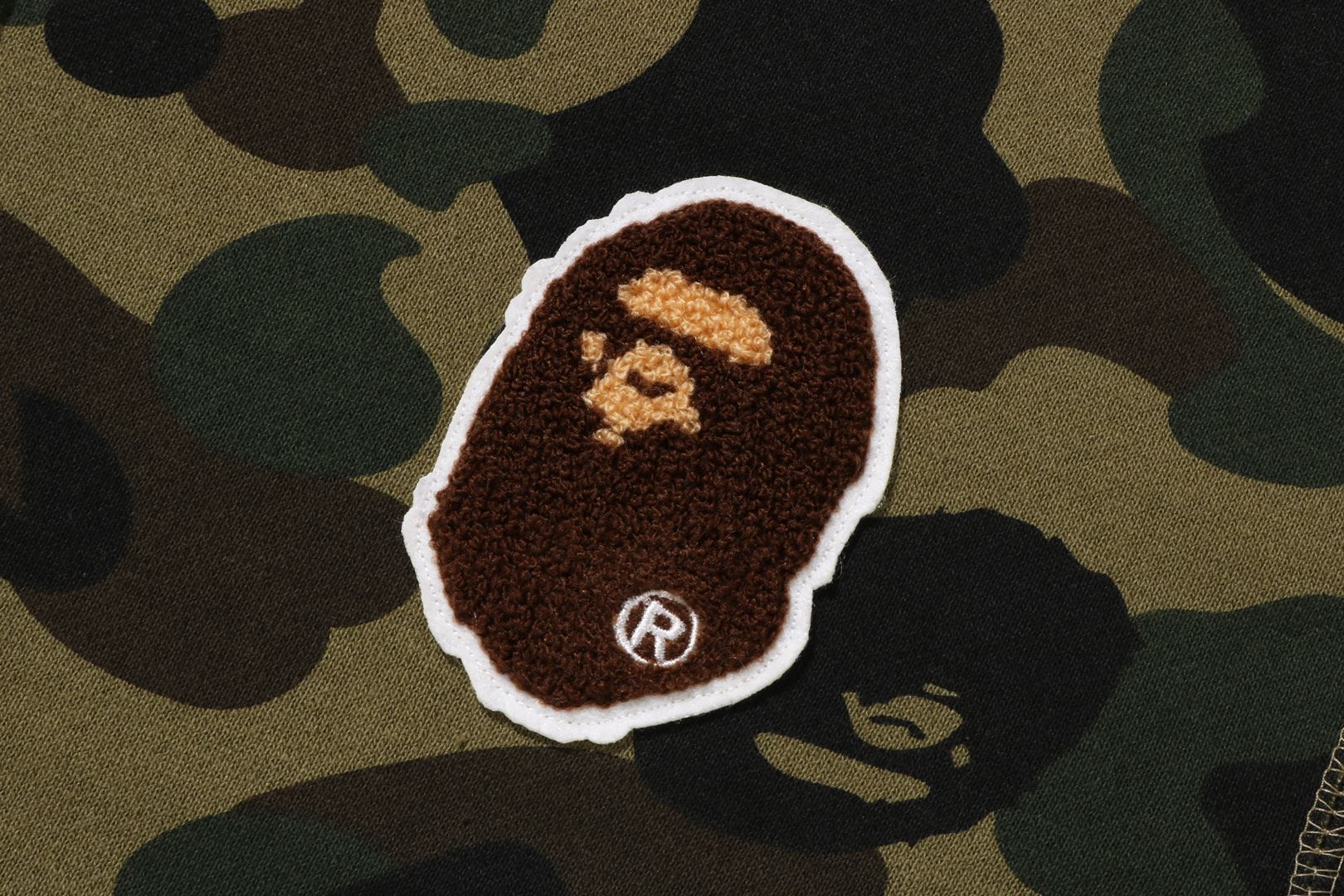1ST CAMO APE HEAD PATCH FULL ZIP HOODIE sold by Bape product image thumbnail 2