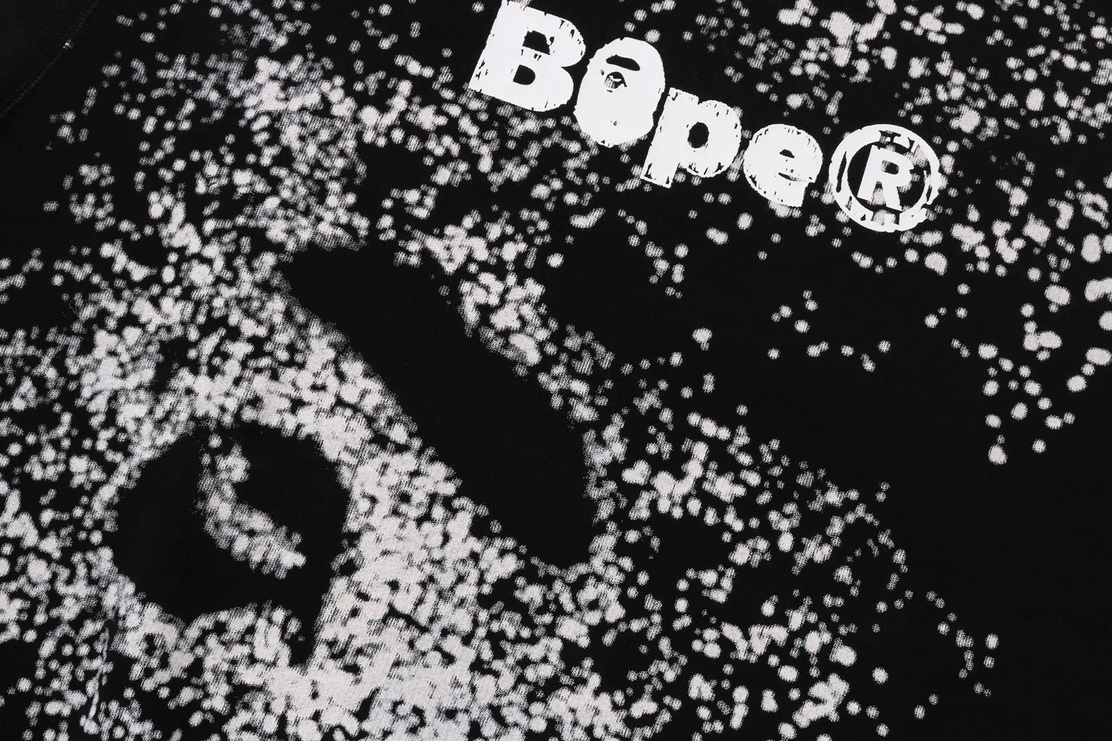 SPRAY PRINT LOGO RELAXED FIT CREWNECK SWEATSHIRT sold by Bape product image thumbnail 3