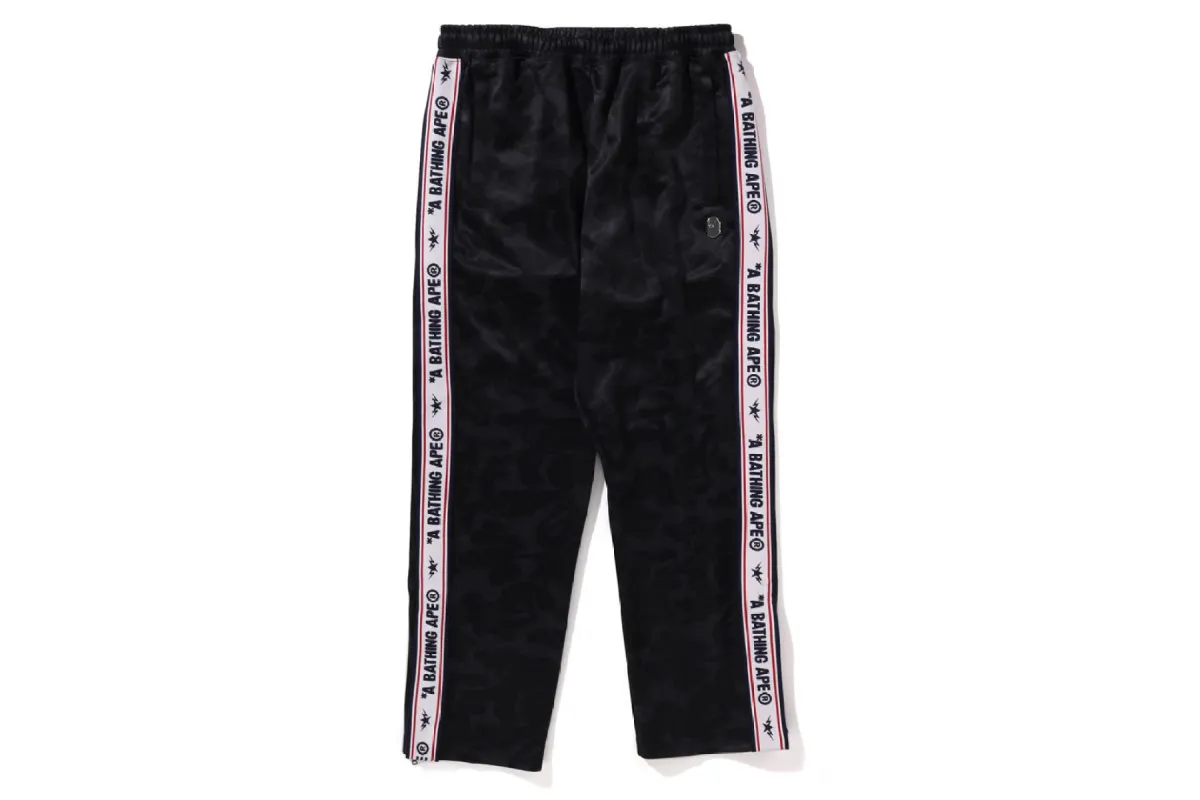 SOLID CAMO ONE POINT RELAXED FIT SWEATPANTS sold by Bape