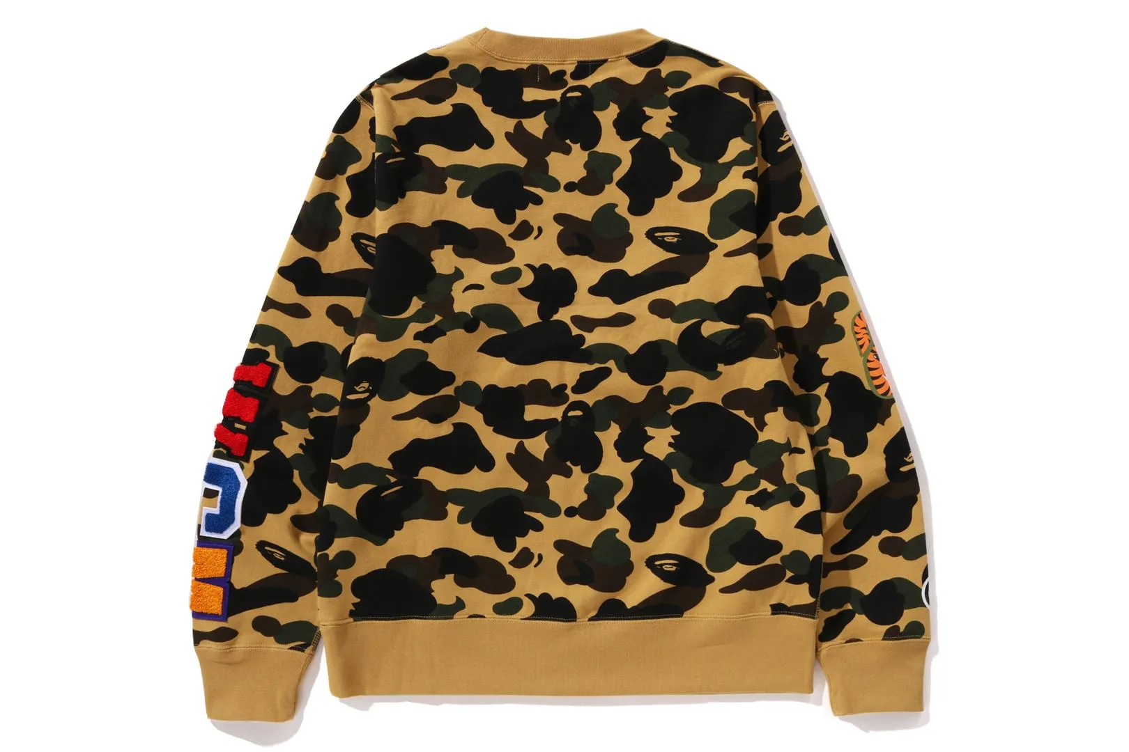 1ST CAMO SHARK CREWNECK sold by Bape product image thumbnail 2