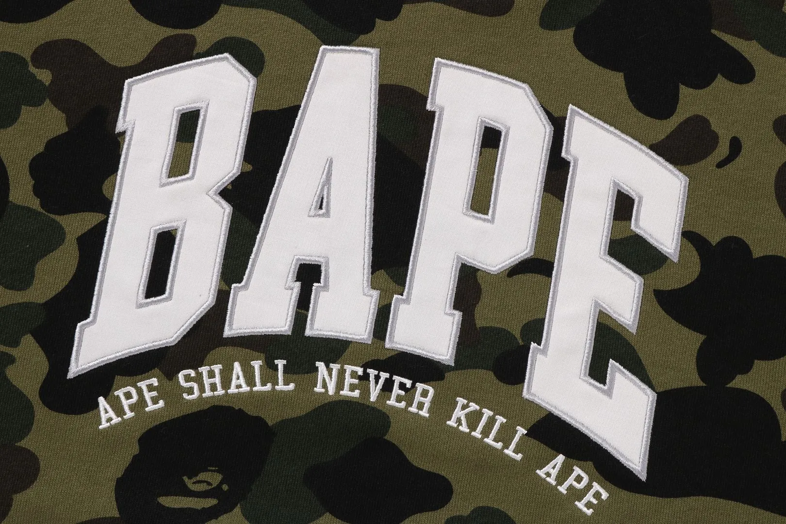 1ST CAMO BAPE PULLOVER HOODIE sold by Bape product image thumbnail 3