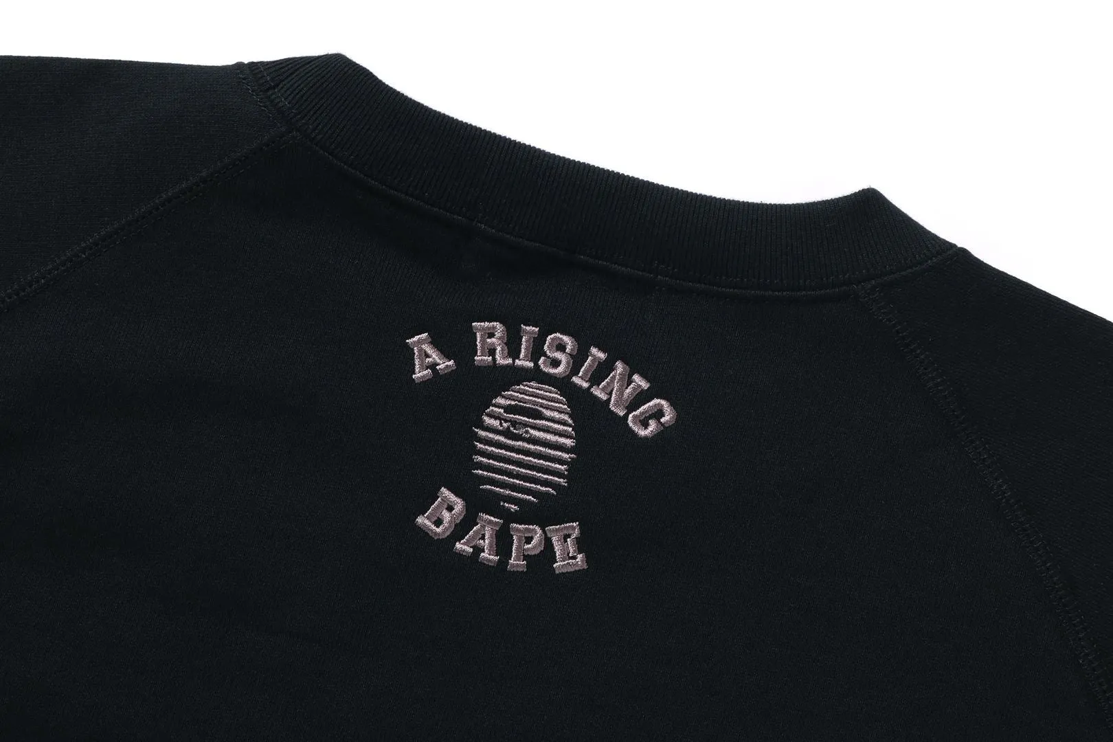 A RISING BAPE RELAXED FIT CREWNECK sold by Bape product image thumbnail 4