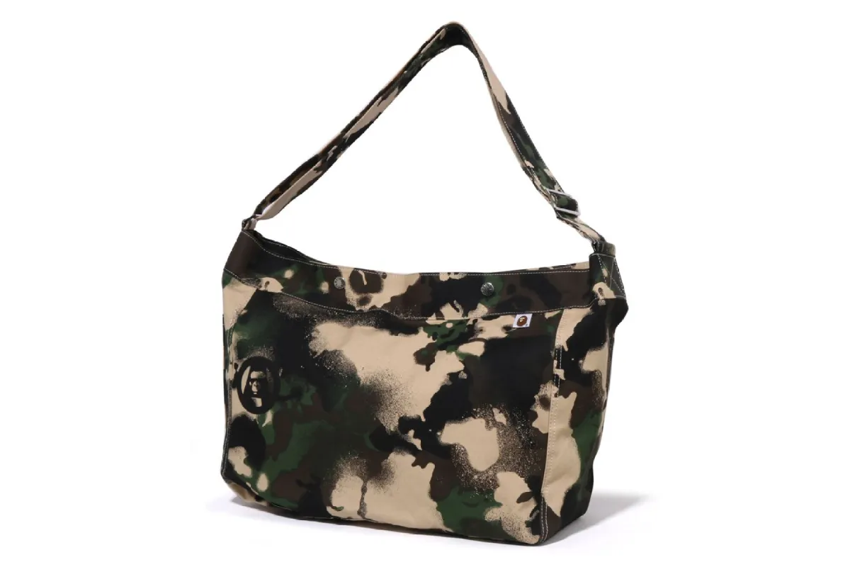 BAPE ポーター ABCカモ APE ショルダーバッグ  ハーフムーン A BATHING APE® x PORTER | bape.com