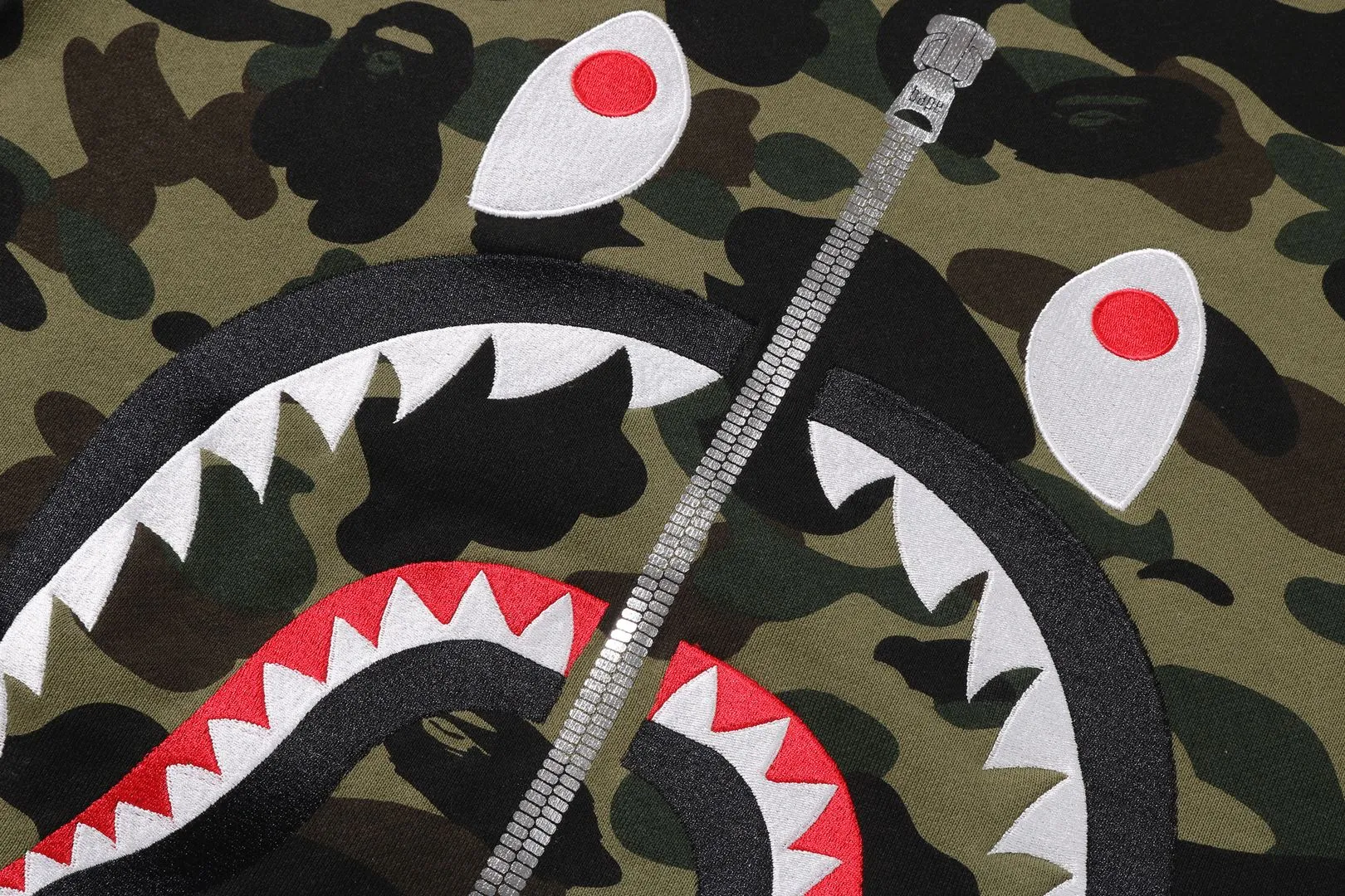 1ST CAMO SHARK CREWNECK SWEATSHIRT sold by Bape product image thumbnail 3