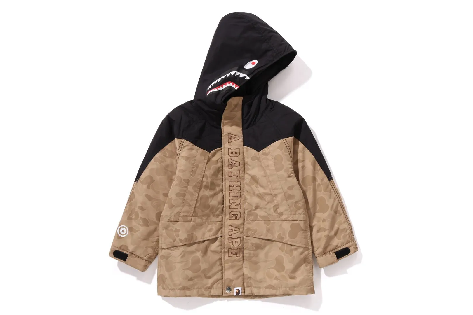 SOLID CAMO SHARK SNOWBOARD JACKET sold by Bape