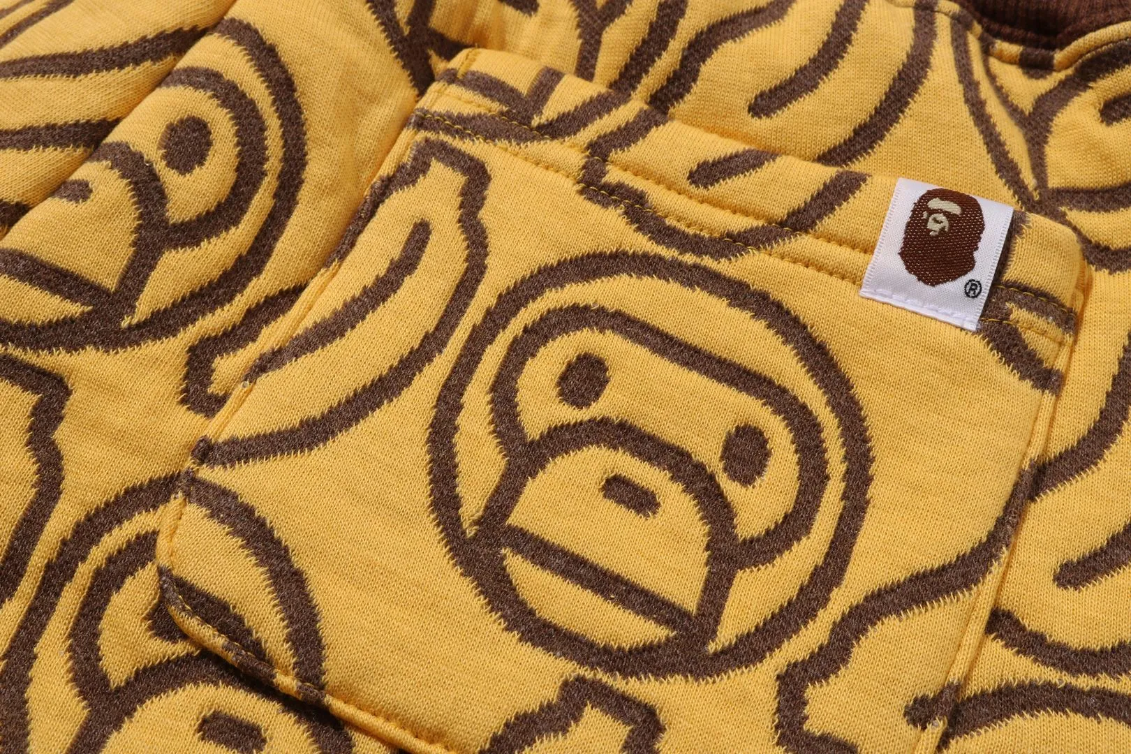BANANA MILO KNIT JACQUARD SHORTS sold by Bape product image thumbnail 3