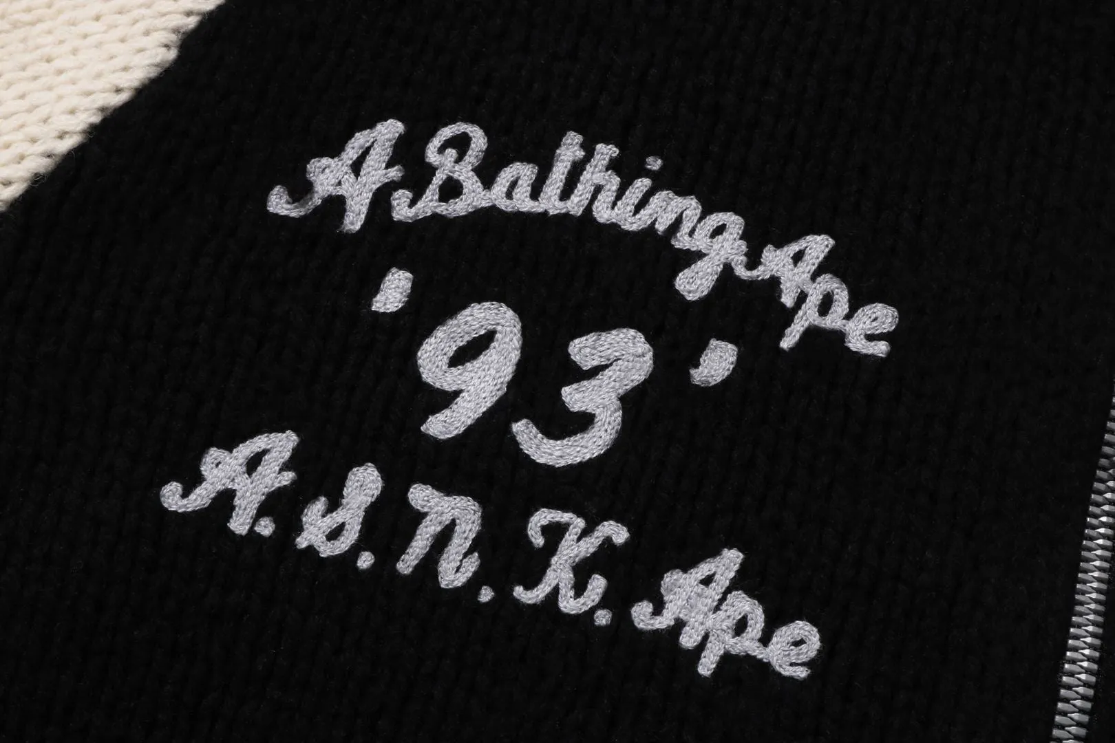 A BATHING APE COWICHAN CARDIGAN sold by Bape product image thumbnail 4
