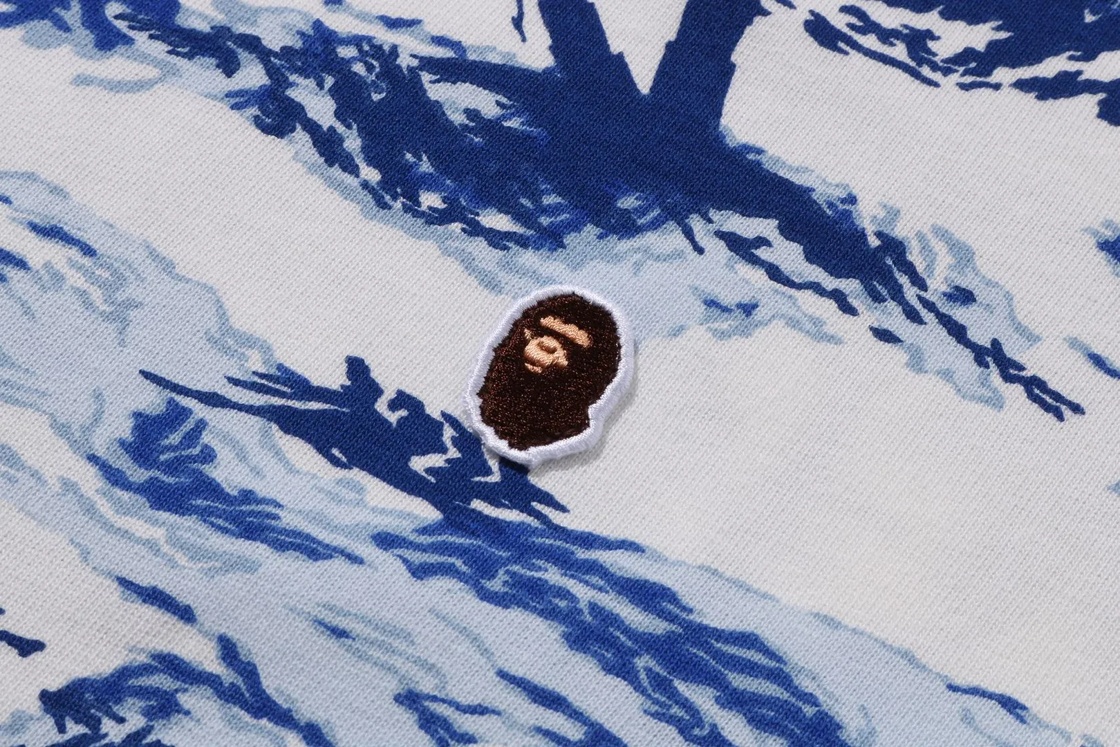 PALM TREE CAMO ONE POINT RELAXED FIT TEE sold by Bape product image thumbnail 3