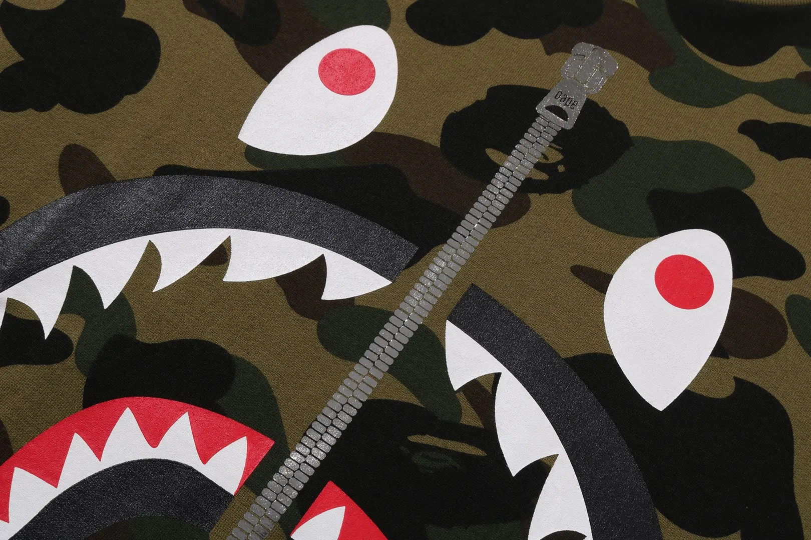 1ST CAMO SHARK TEE sold by Bape product image thumbnail 3