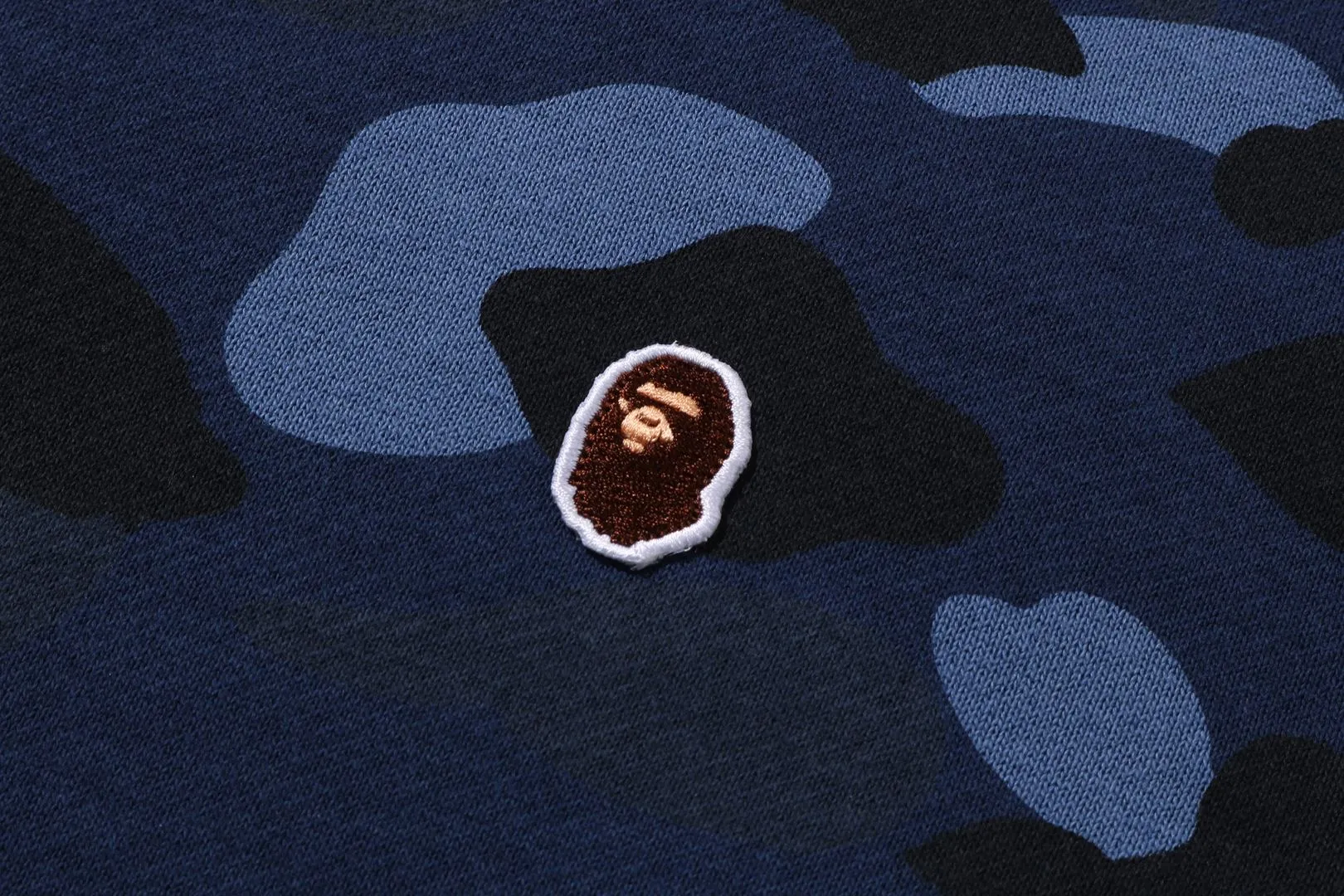 ONE POINT COLOR CAMO CROPPED FULL ZIP HOODIE sold by Bape product image thumbnail 3