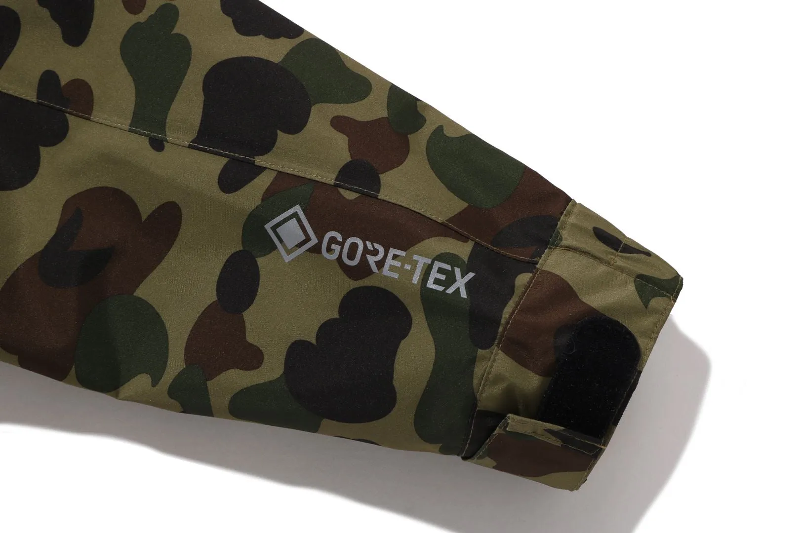 GORE-TEX 1ST CAMO SNOWBOARD JACKET sold by Bape product image thumbnail 4