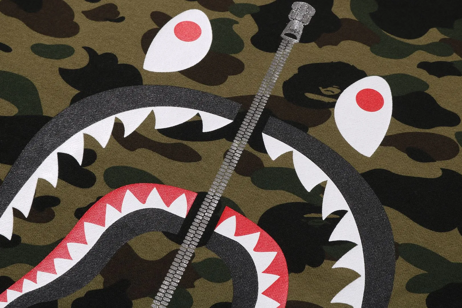 1ST CAMO SHARK CREWNECK SWEATSHIRT sold by Bape product image thumbnail 3