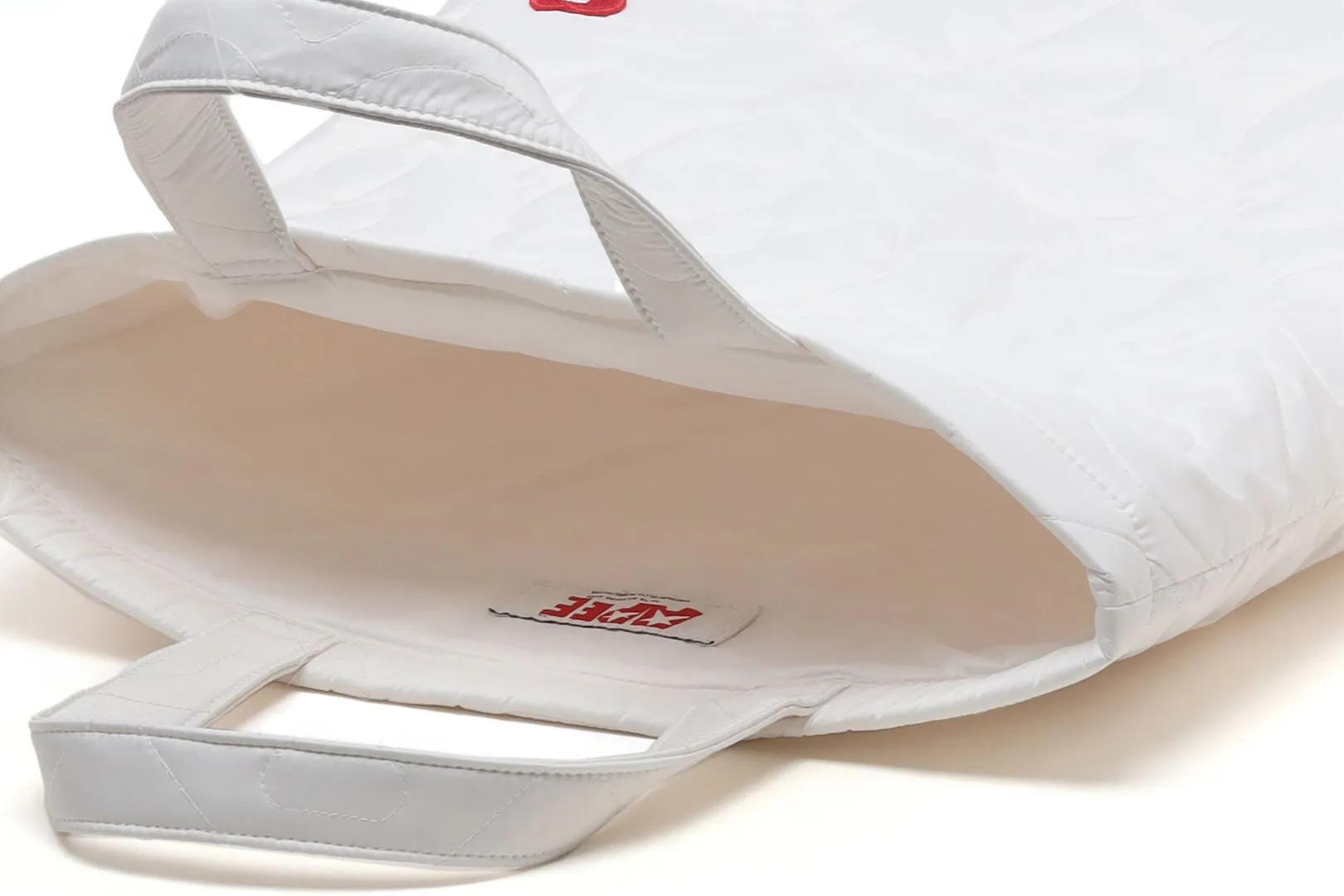 QUILTED HEART MONOGRAM TOTE BAG sold by Bape product image thumbnail 5