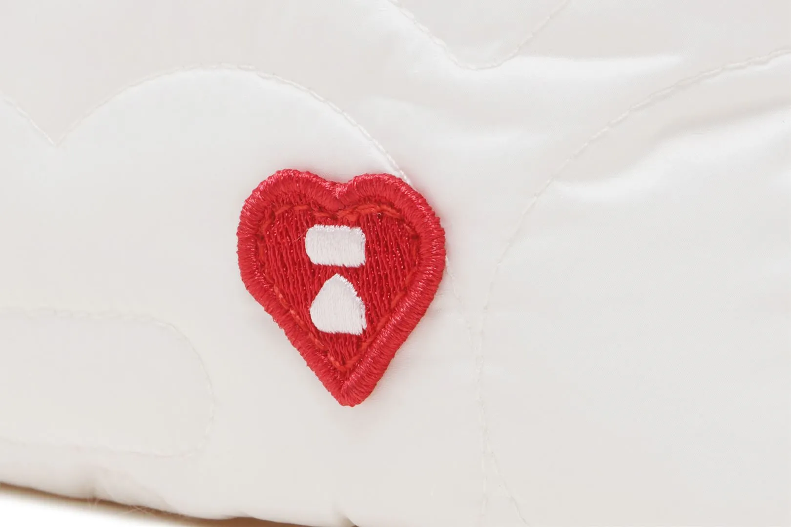 QUILITED HEART MONOGRAM COSMETIC BAG sold by Bape product image thumbnail 3