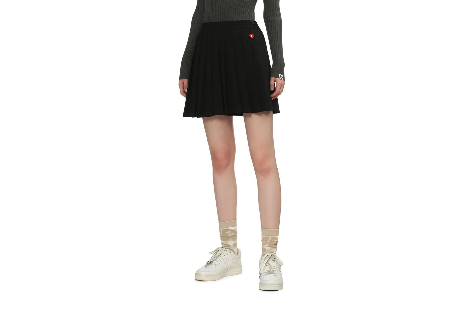 HEART BADGE PLEATED SKIRT SHORTS sold by Bape product image thumbnail 3