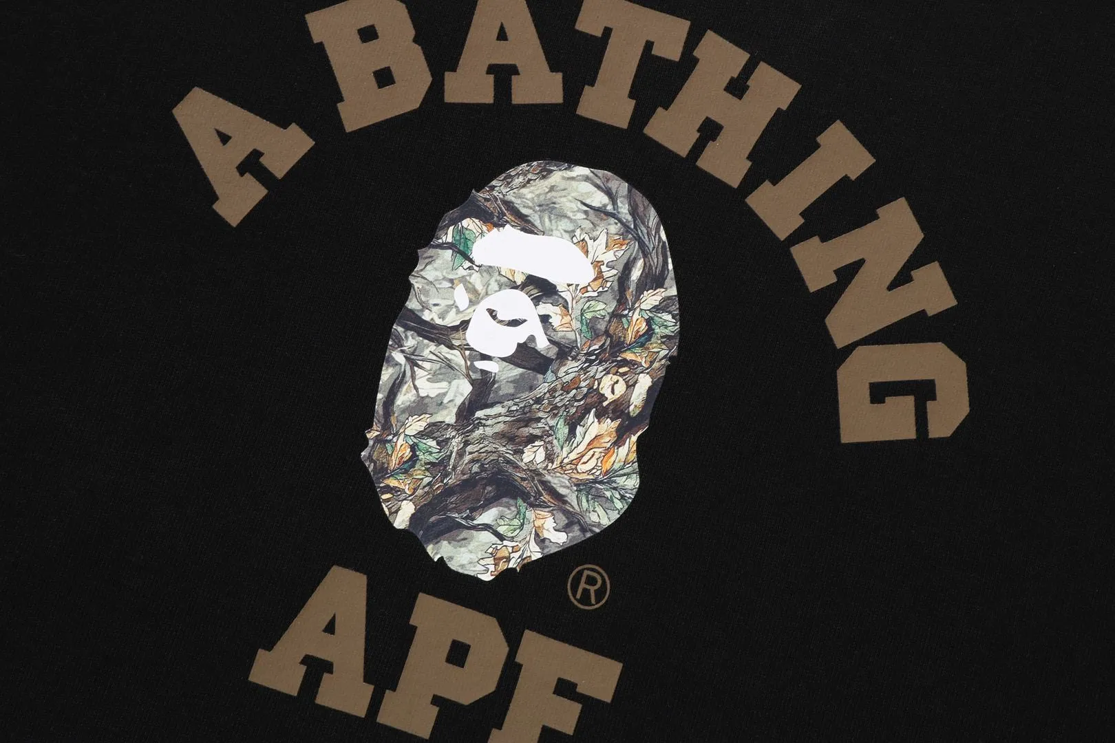 TREE EDGE CAMO COLLEGE RELAXED FIT CREWNECK SWEATSHIRT #1 sold by Bape product image thumbnail 3