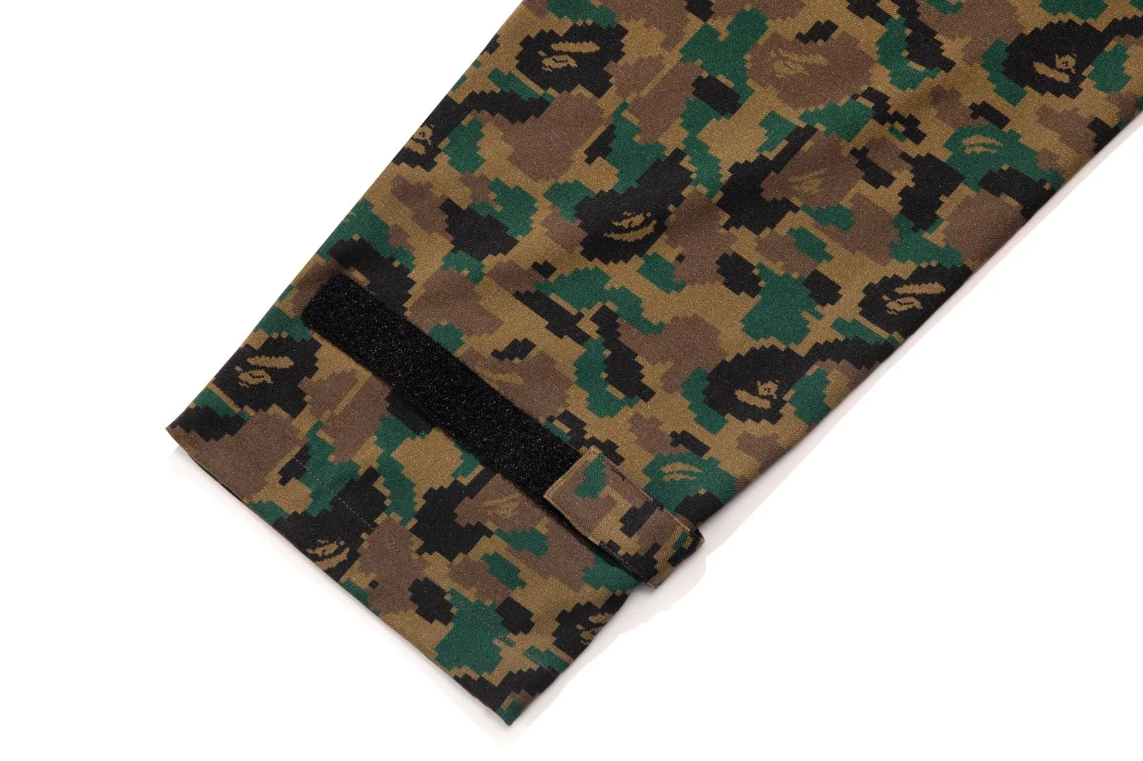 【 BAPE BY KAZUKI KURAISHI 】PIXELATE CAMO TACTICAL PANTS sold by Bape product image thumbnail 4