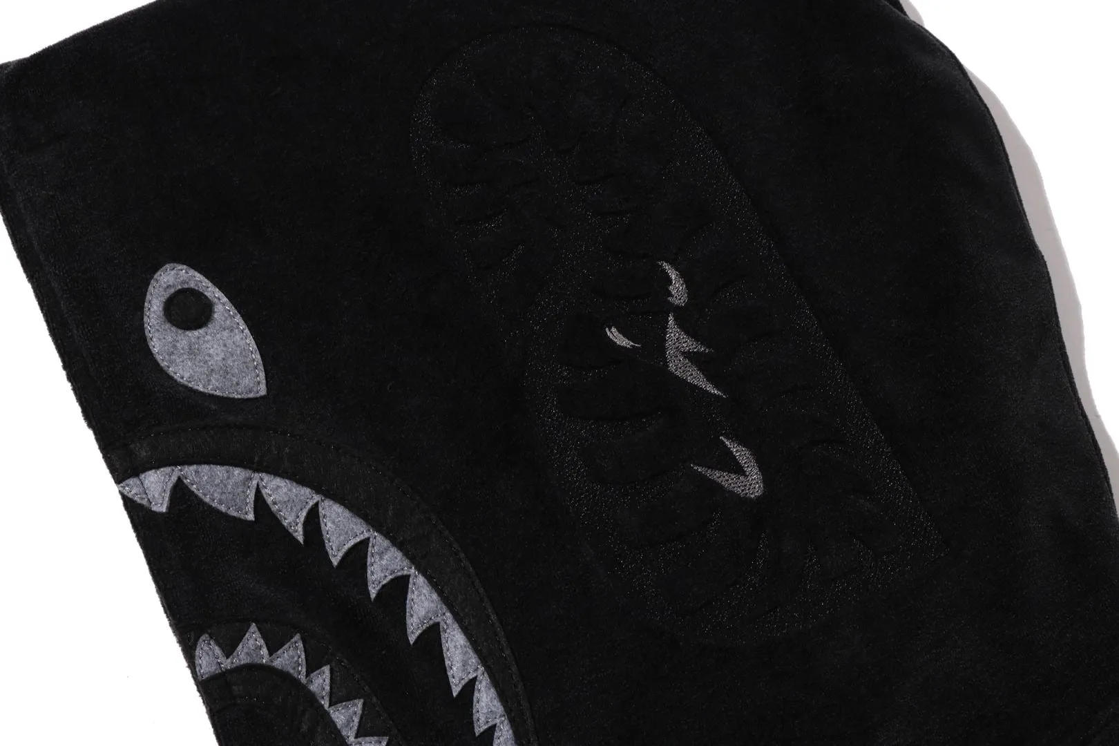 SNOW WASH SHARK RELAXED FIT FULL ZIP HOODIE sold by Bape product image thumbnail 5