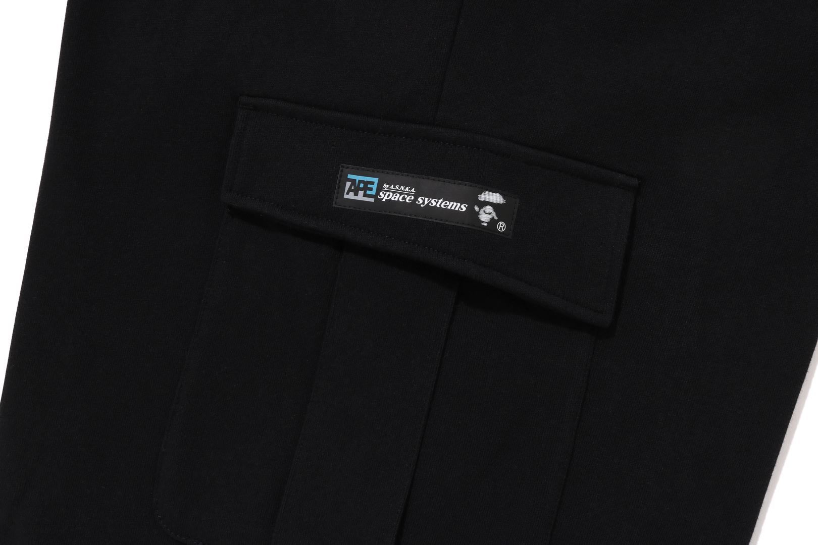 6 POCKET WIDE FIT SWEAT SHORTS sold by Bape product image thumbnail 3